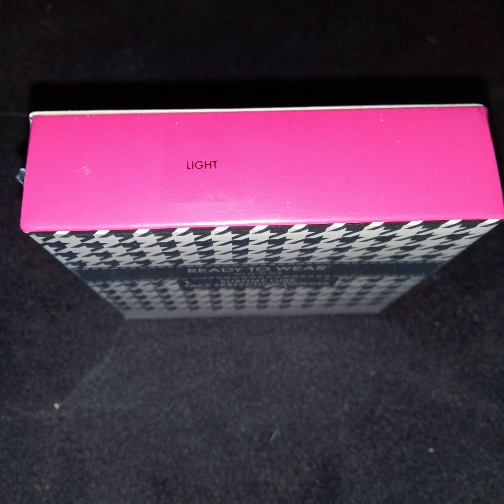 COPY - New Light Powder Compact - Picture 2 of 3